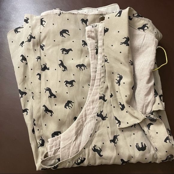 BCBGenaration Sheer Sleeveless Top - Picture 4 of 4